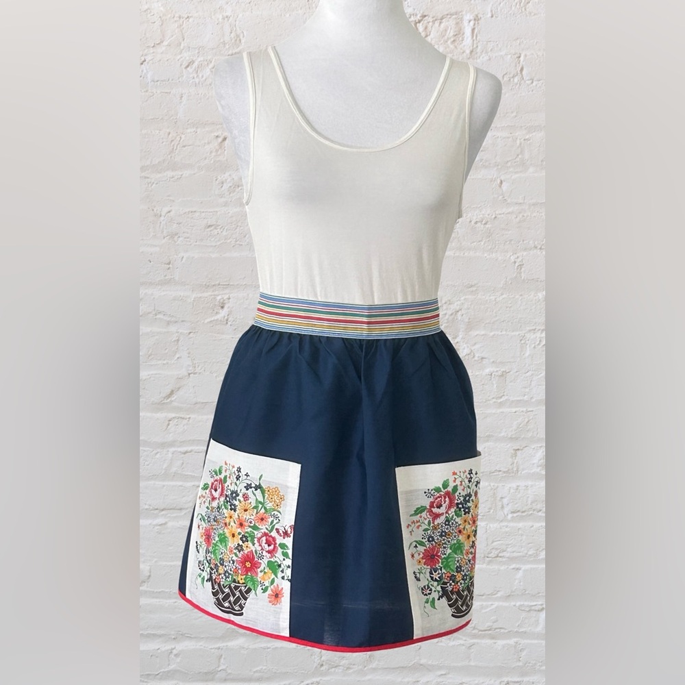Vintage Artistic Creation Floral Print Apron Skirt Smock Patch Pocket Artist NWT